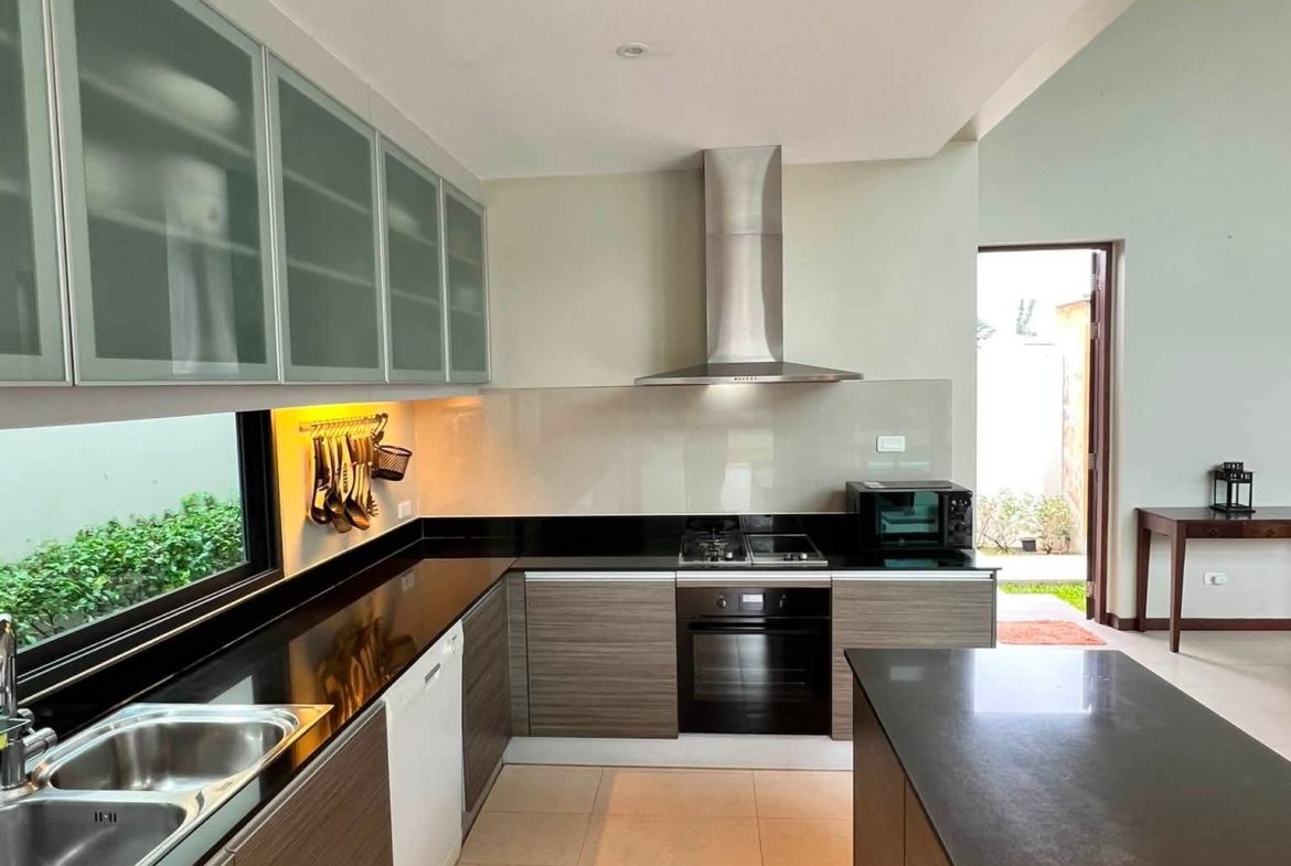 3 Bedroom Sun-Deck Pool Villa for Rent in Cherngtalay