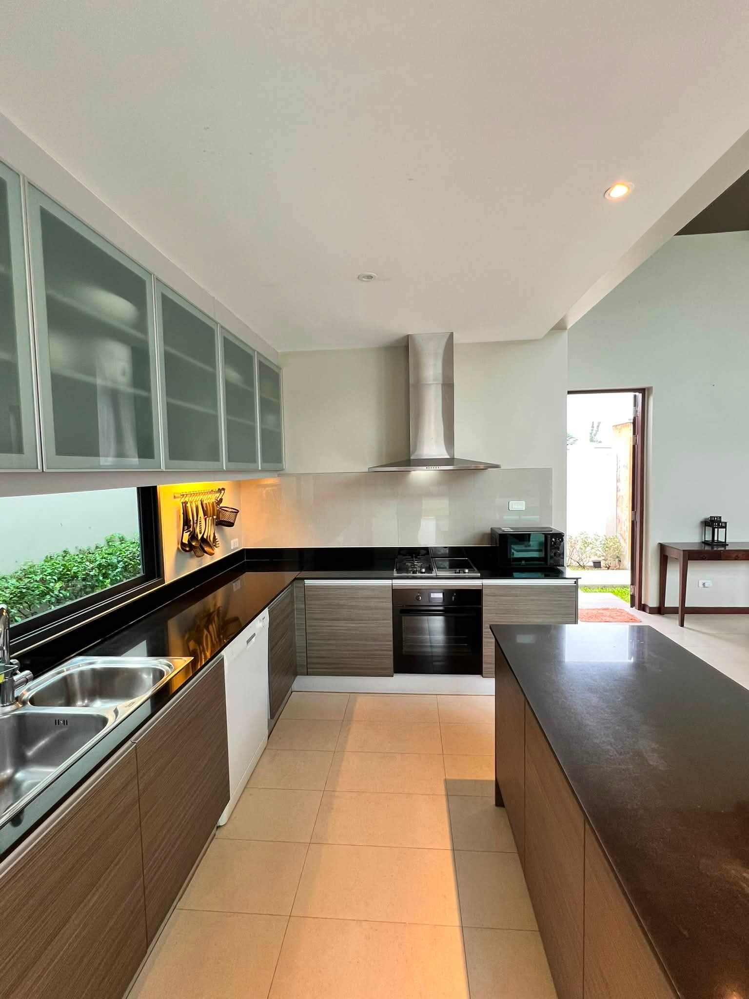 3 Bedroom Sun-Deck Pool Villa for Rent in Cherngtalay