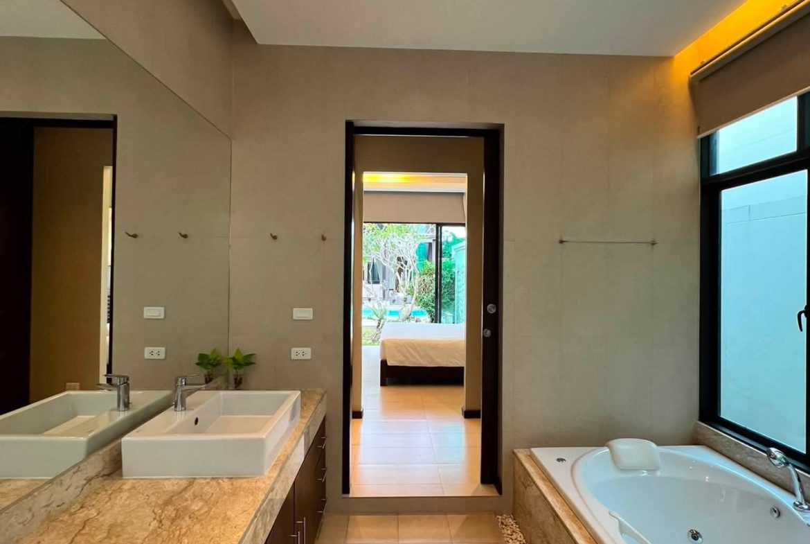 3 Bedroom Sun-Deck Pool Villa for Rent in Cherngtalay