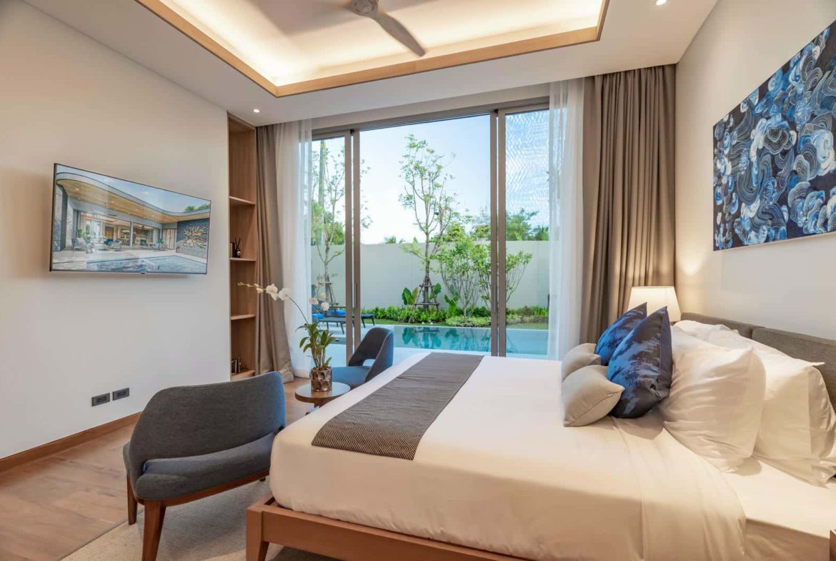 3+1 Bedroom Luxury Pool Villa for Rent in Layan