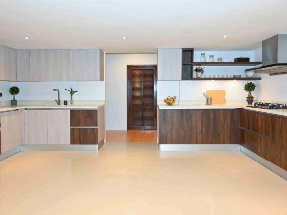 Spacious 3+1 Bedroom Private Pool Villa for Rent in Pasak