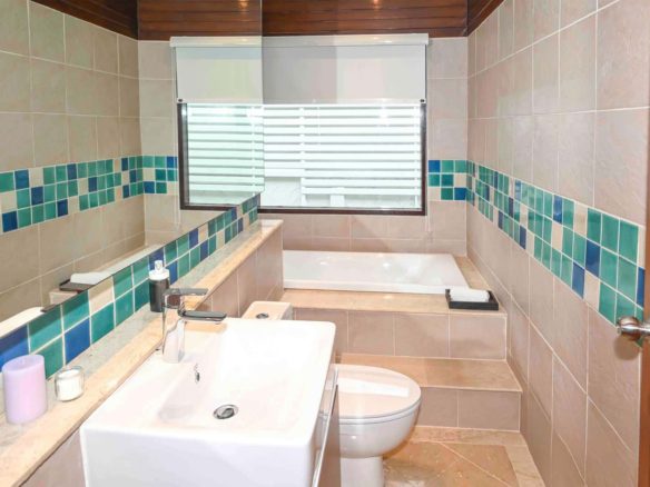 Spacious 3+1 Bedroom Private Pool Villa for Rent in Pasak