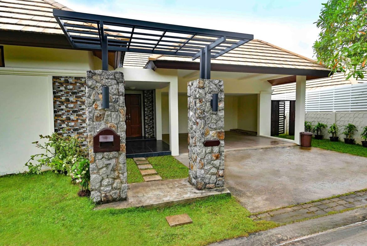 Spacious 3+1 Bedroom Private Pool Villa for Rent in Pasak