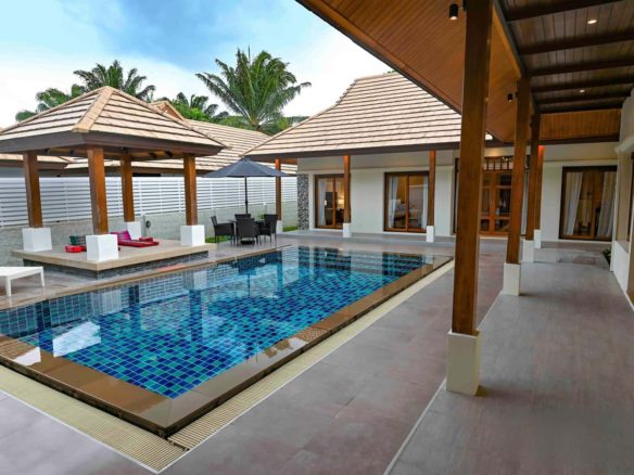 Spacious 3+1 Bedroom Private Pool Villa for Rent in Pasak