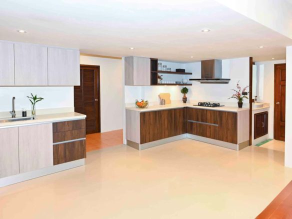 Spacious 3+1 Bedroom Private Pool Villa for Rent in Pasak