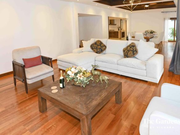 Spacious 3+1 Bedroom Private Pool Villa for Rent in Pasak