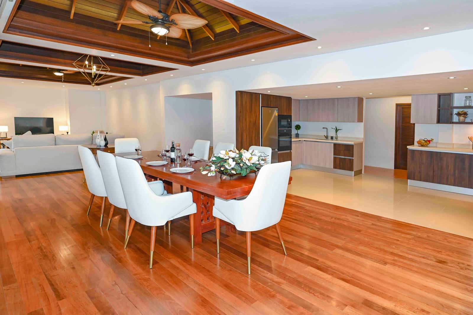 Spacious 3+1 Bedroom Private Pool Villa for Rent in Pasak
