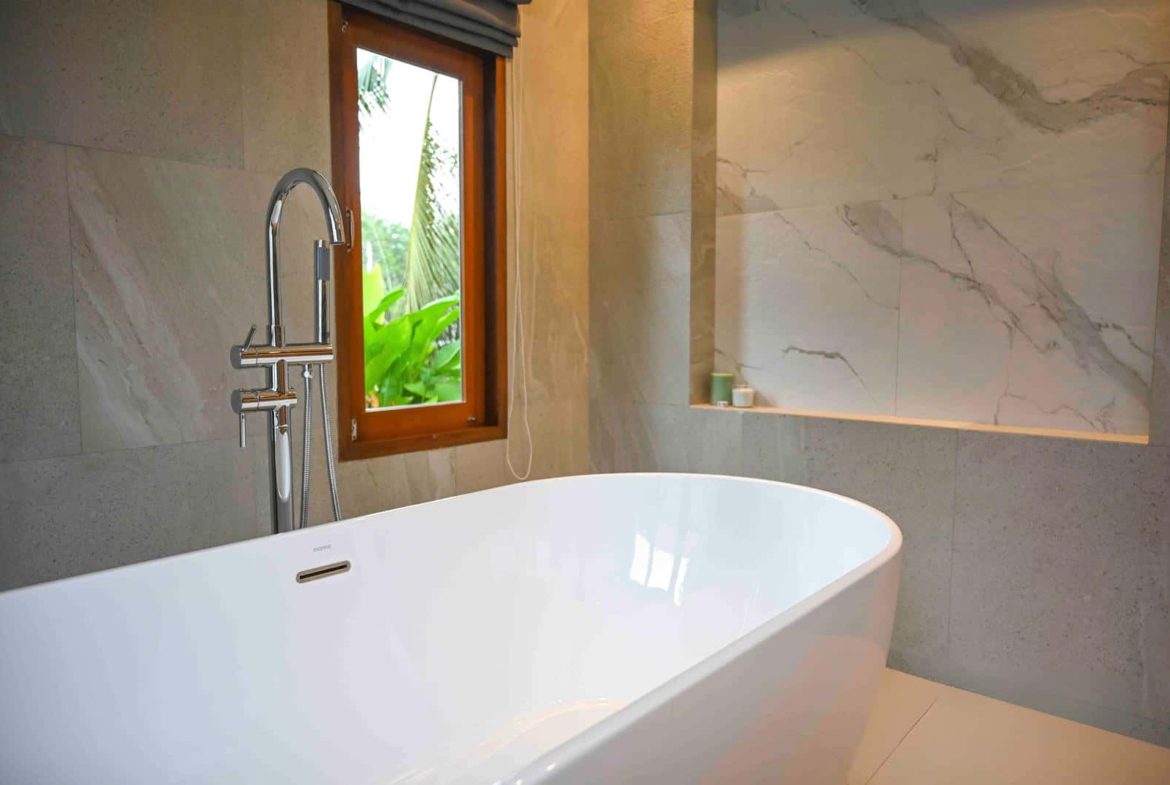 Spacious 3+1 Bedroom Private Pool Villa for Rent in Pasak