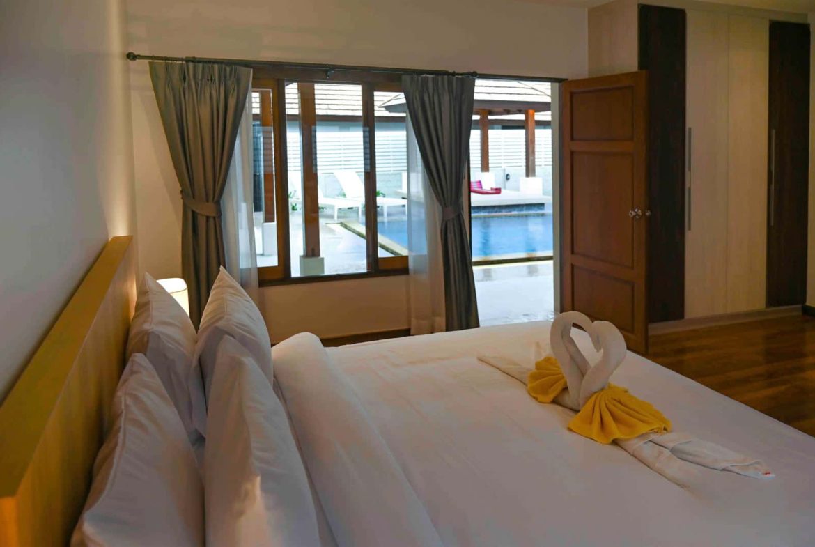 Spacious 3+1 Bedroom Private Pool Villa for Rent in Pasak