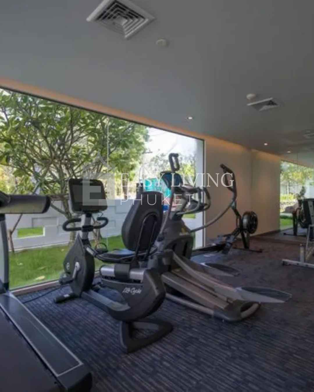 2 Bedroom Garden View Condominium in Bang Tao22 Bedroom Garden View Condominium in Bang Tao 2 Bedroom High-Floor Condominium Near Boat Avenue, Bang Tao