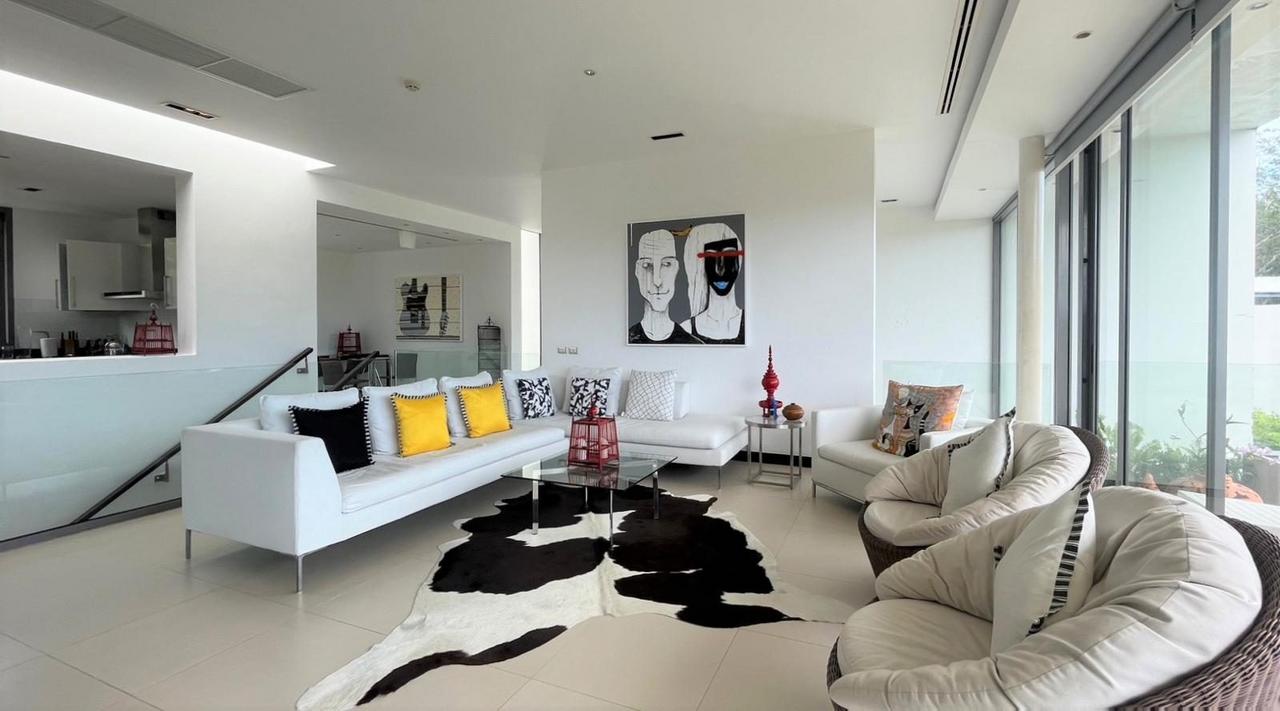 3-Bedroom Garden Penthouse Near Layan Beach