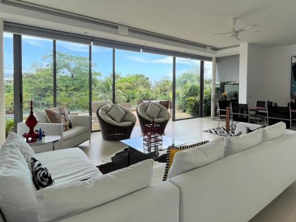 3-Bedroom Garden Penthouse Near Layan Beach