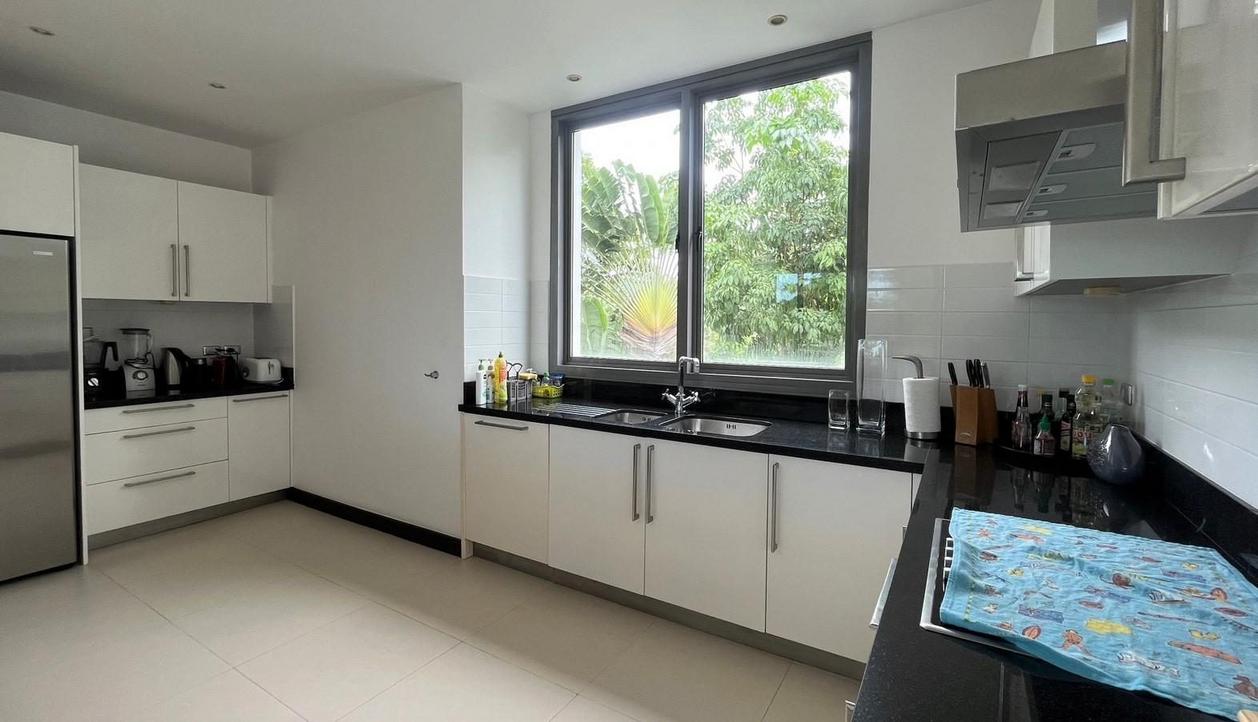 3-Bedroom Garden Penthouse Near Layan Beach