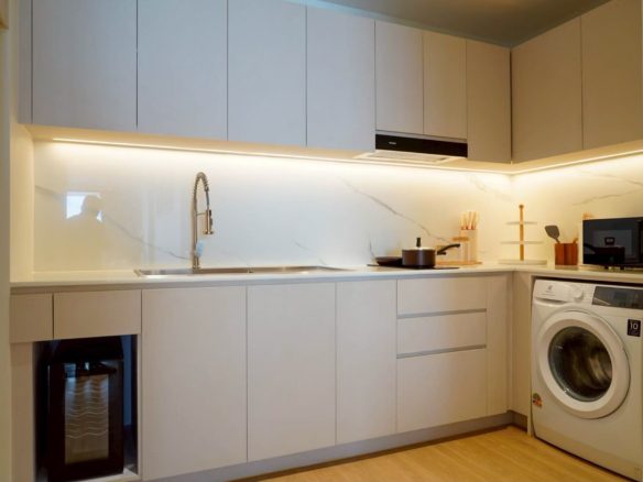 Last Available 2 Bedroom Pool View Condo with Private Outdoor Bath in Boat Avenue, Phuket