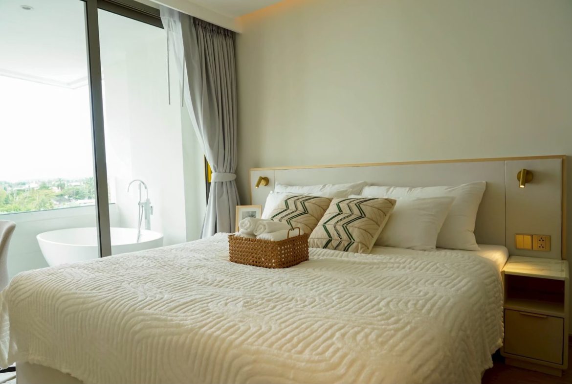 Last Available 2 Bedroom Pool View Condo with Private Outdoor Bath in Boat Avenue, Phuket